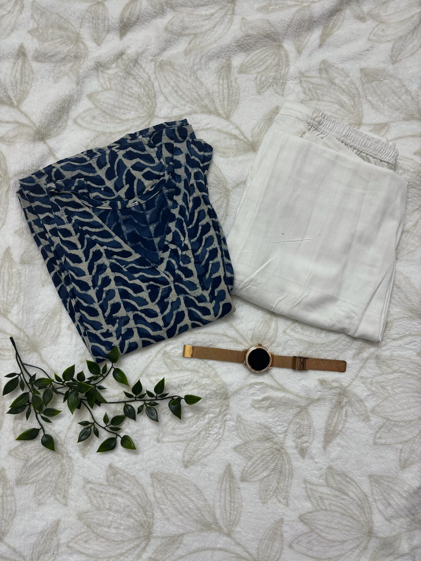 kurti-white-cotton-sleeveless