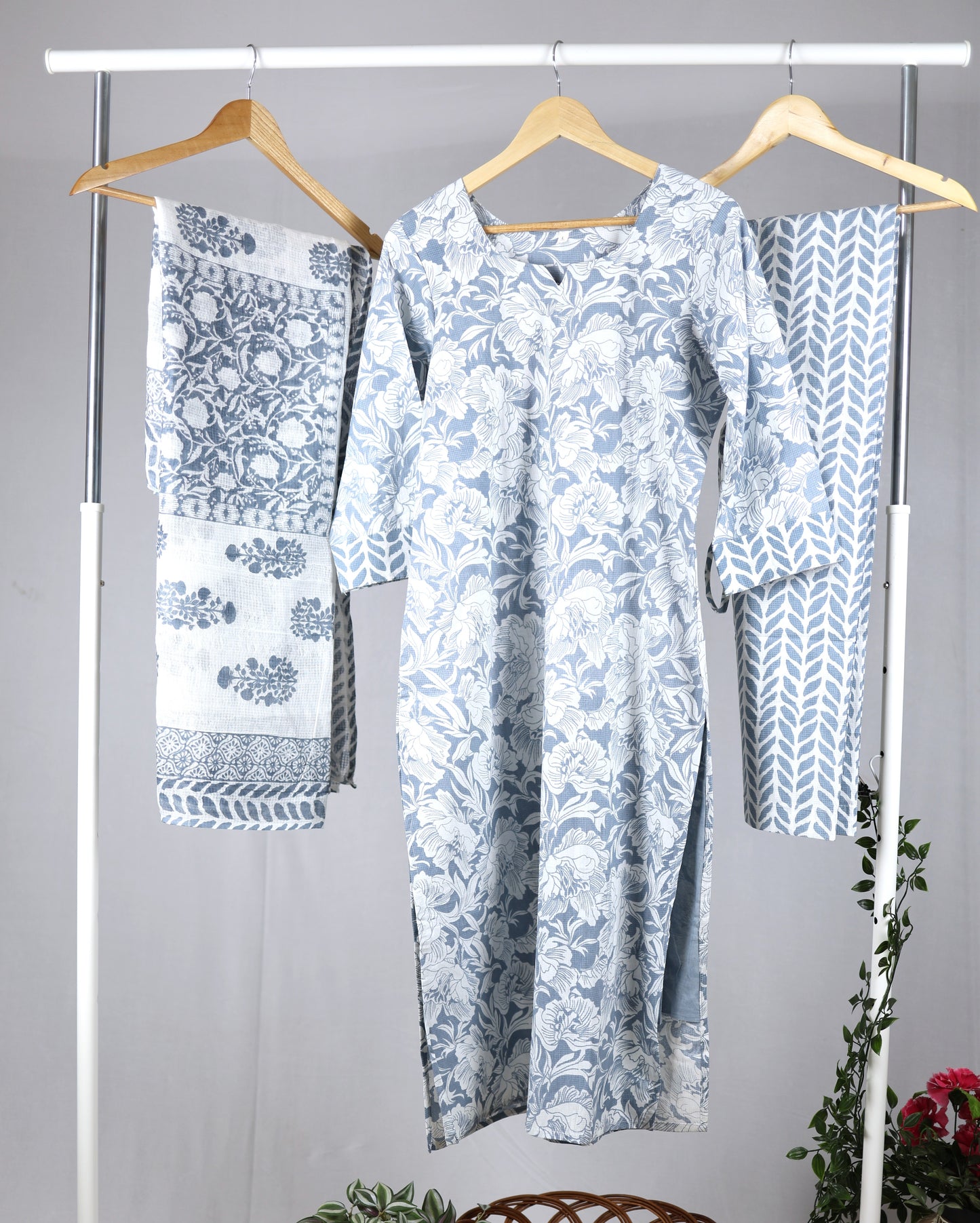kurti-white-cotton-printed-straight-piece