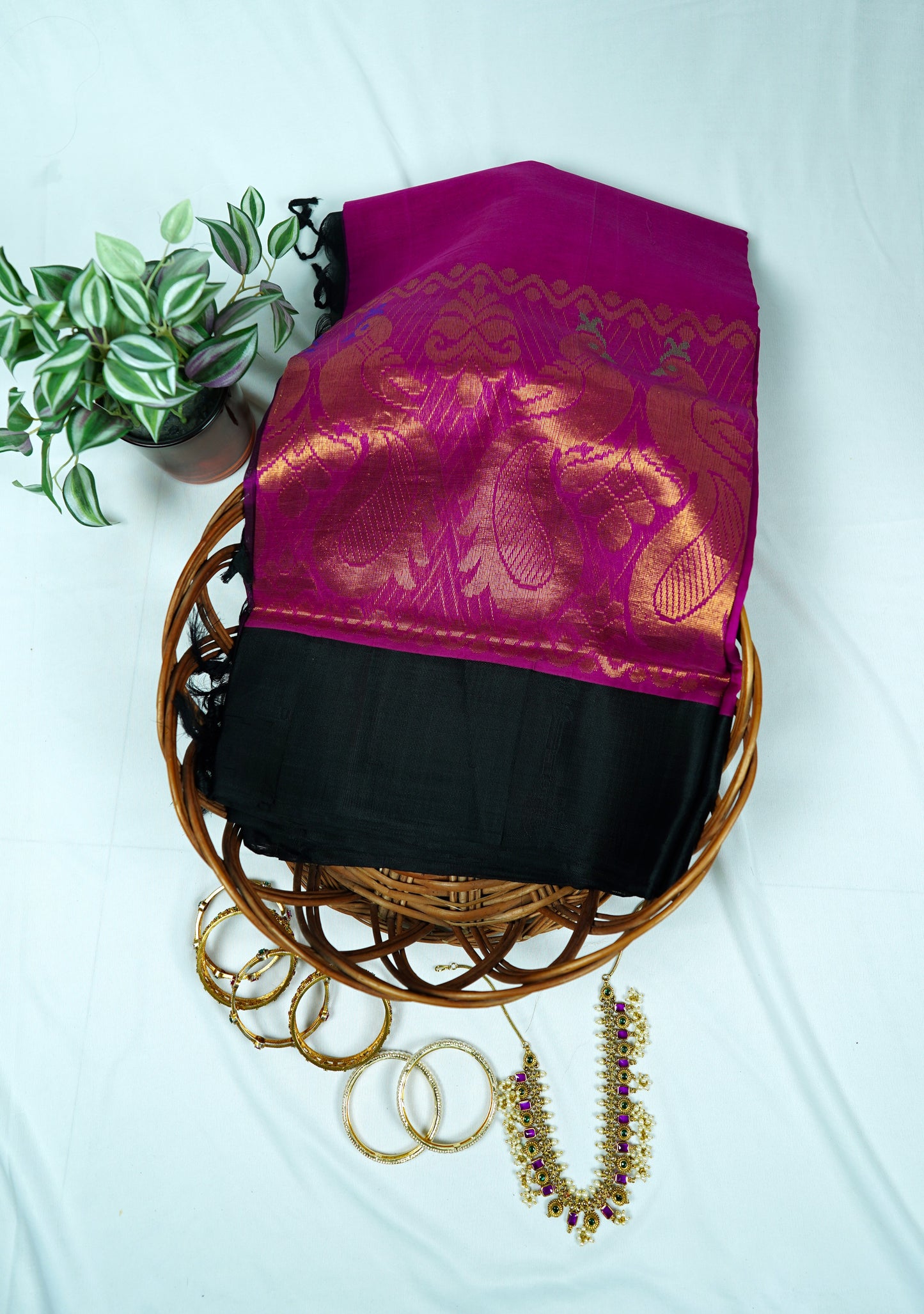 Pink Venkatagiri pattu saree