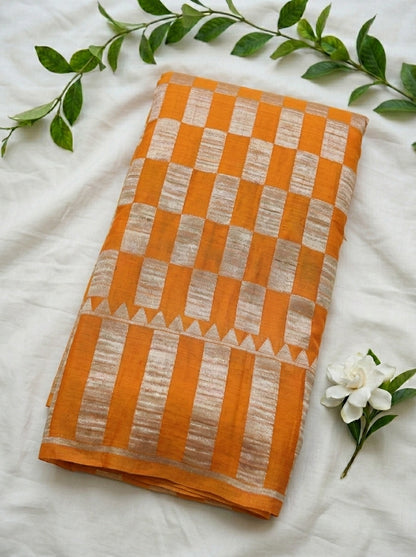 Chinnon Banaras Checks Weaving
