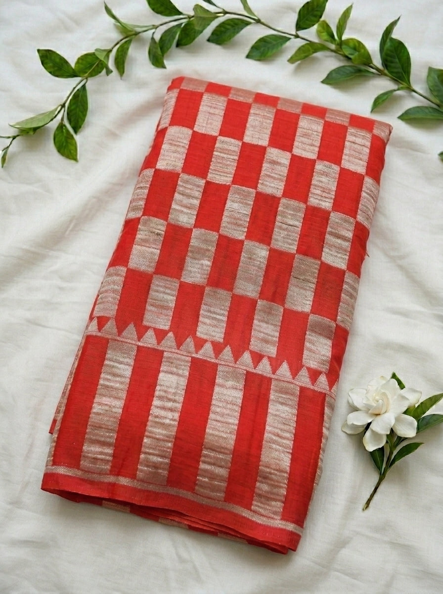 Chinnon Banaras Checks Weaving