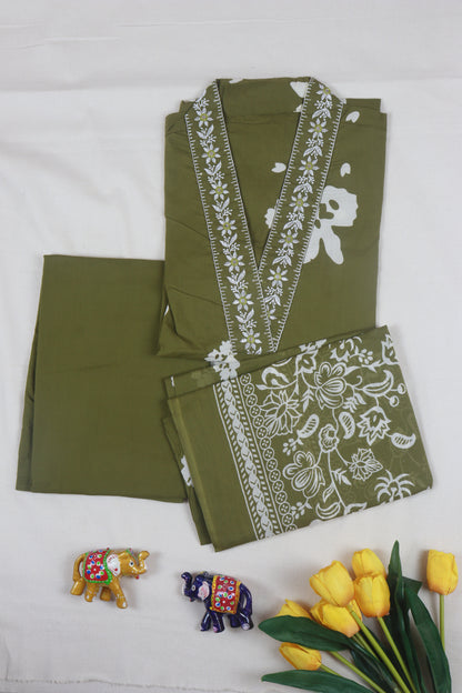 Cotton A-line kurti set with neckline embroidery - Green