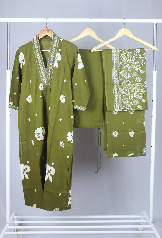 Cotton A-line kurti set with neckline embroidery - Green