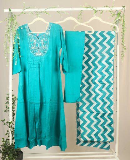 Mul chanderi A-line kurti set with yoke work - Turquoise